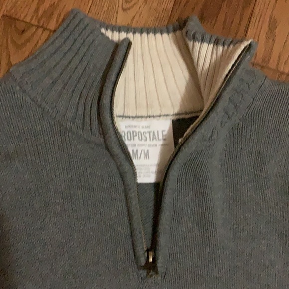 Aeropostale Sweater - Picture 2 of 4